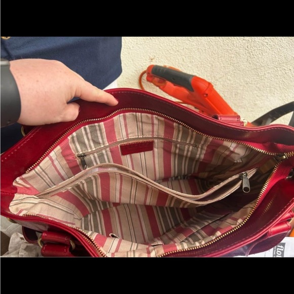 Brand New in box. Red Floto purse, multiple pockets, comes with cross body strap - Picture 2 of 5